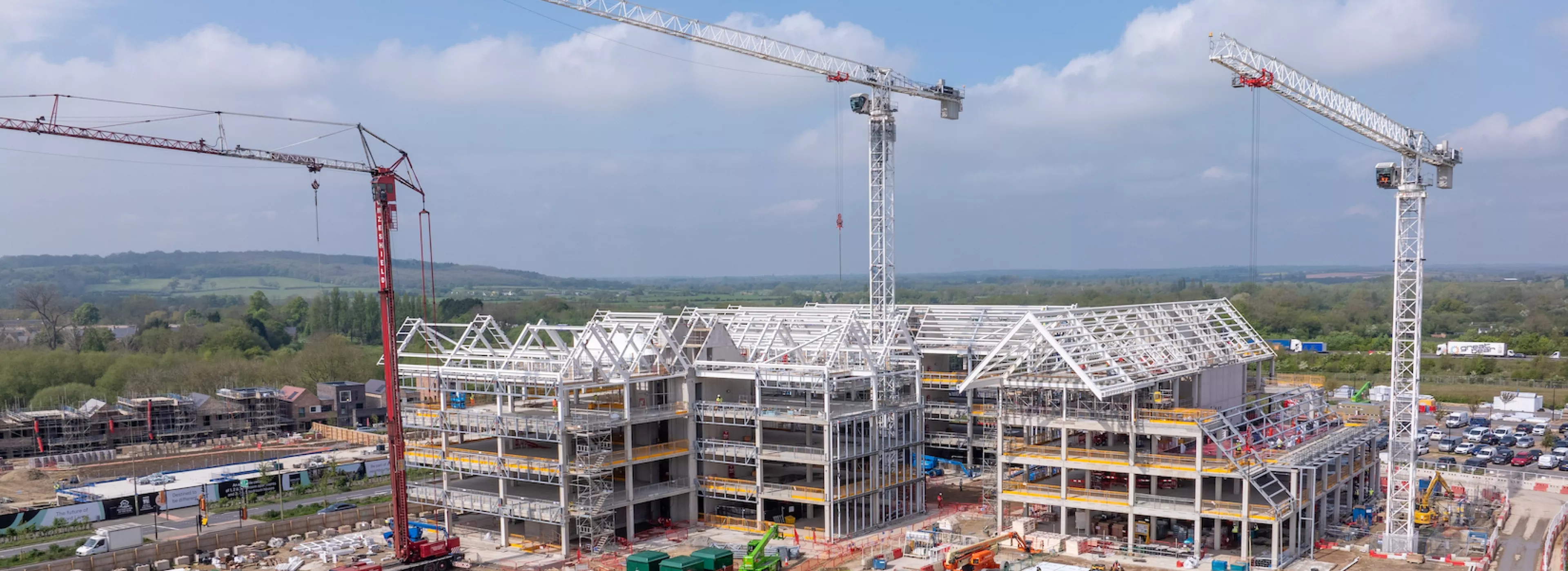 Oxford North ‘tops out’ Red Hall and first laboratory buildings and unveils new park name